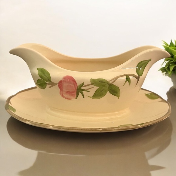 Gravy Boat with Attached Underplate Desert Rose by FRANCISCAN MASTERPIECE - Picture 2 of 5